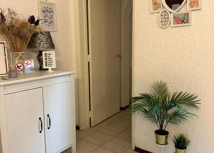 Ferias Tranquilas A 1km Da Totalmente Renovado شقة كوارتيرا