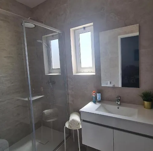 Ferias Tranquilas A 1km Da Totalmente Renovado * Quarteira