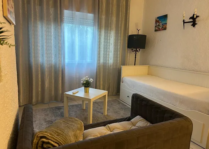 Ferias Tranquilas A 1km Da Totalmente Renovado * Quarteira