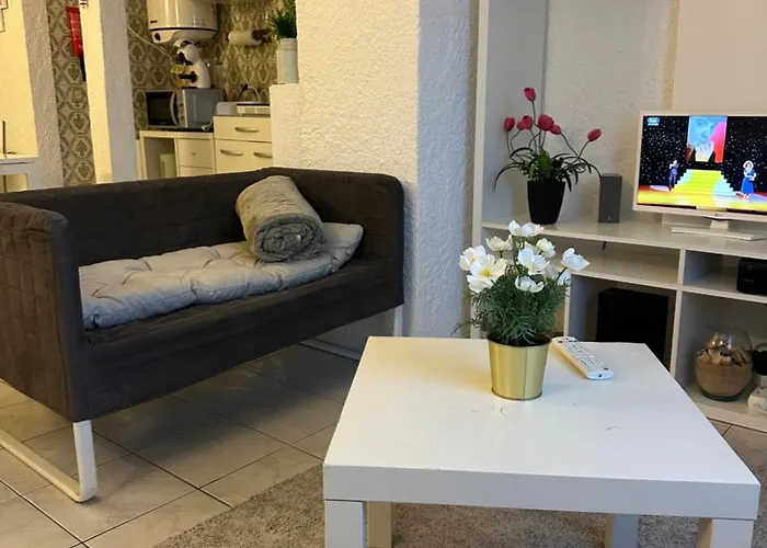 Ferias Tranquilas A 1km Da Totalmente Renovado Apartment