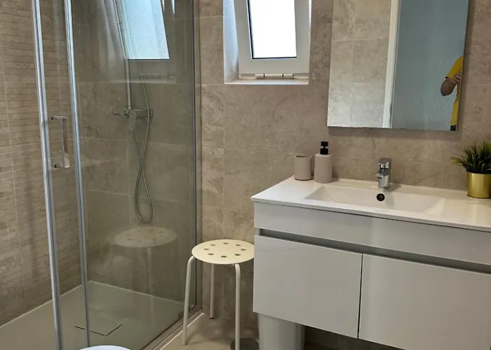 Tranquilas A 1km Da Totalmente Renovado Apartamento