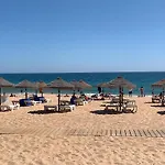 Ferias Tranquilas A 1km Da Totalmente Renovado 公寓